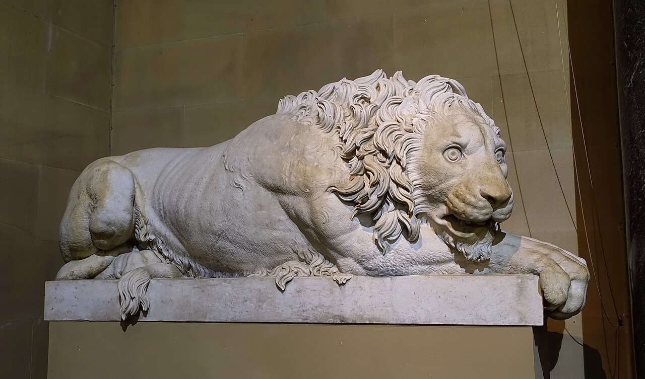 León agazapado según Canova, Chatsworth House